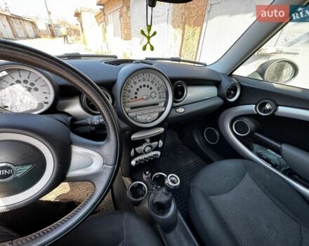 Сірий Міні Cooper, об'ємом двигуна 1.6 л та пробігом 189 тис. км за 5950 $, фото 10 на Automoto.ua