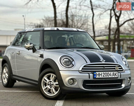 Сірий Міні Cooper, об'ємом двигуна 1.6 л та пробігом 100 тис. км за 9900 $, фото 8 на Automoto.ua