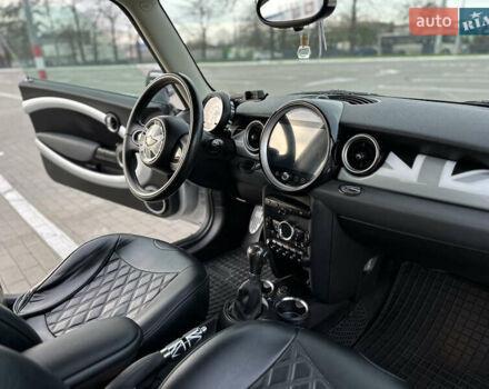 Сірий Міні Cooper, об'ємом двигуна 1.6 л та пробігом 100 тис. км за 9900 $, фото 38 на Automoto.ua