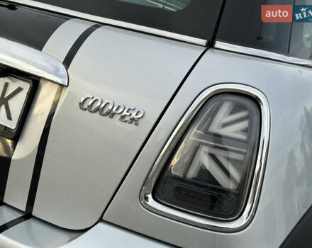 Сірий Міні Cooper, об'ємом двигуна 1.6 л та пробігом 100 тис. км за 9900 $, фото 25 на Automoto.ua