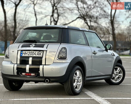 Сірий Міні Cooper, об'ємом двигуна 1.6 л та пробігом 100 тис. км за 9900 $, фото 2 на Automoto.ua