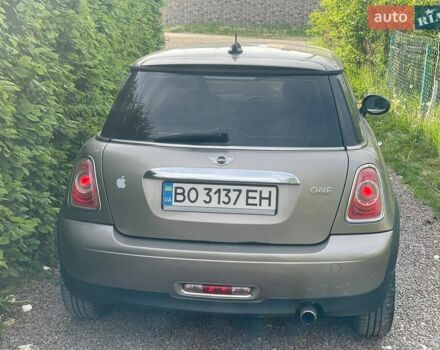 Сірий Міні Cooper, об'ємом двигуна 1.6 л та пробігом 218 тис. км за 8100 $, фото 5 на Automoto.ua
