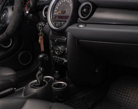 Серый Мини Купер, объемом двигателя 1.6 л и пробегом 169 тыс. км за 8888 $, фото 19 на Automoto.ua