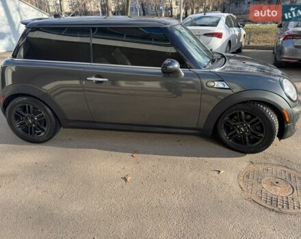 Сірий Міні Cooper, об'ємом двигуна 1.6 л та пробігом 247 тис. км за 8299 $, фото 6 на Automoto.ua