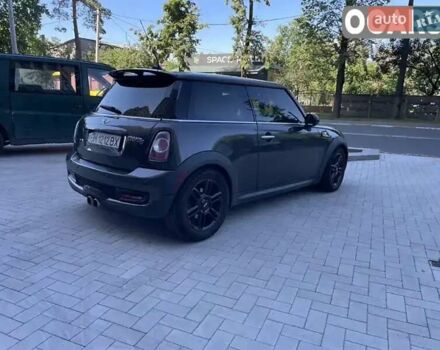 Серый Мини Купер, объемом двигателя 1.6 л и пробегом 245 тыс. км за 9350 $, фото 3 на Automoto.ua
