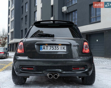 Серый Мини Купер, объемом двигателя 1.6 л и пробегом 169 тыс. км за 8888 $, фото 27 на Automoto.ua