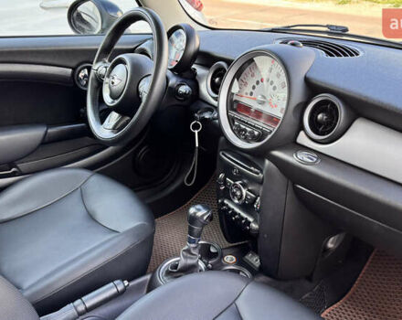 Сірий Міні Cooper, об'ємом двигуна 1.6 л та пробігом 143 тис. км за 8500 $, фото 4 на Automoto.ua