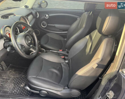 Сірий Міні Cooper, об'ємом двигуна 1.6 л та пробігом 176 тис. км за 7500 $, фото 9 на Automoto.ua