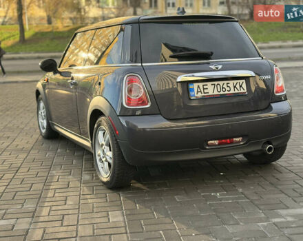 Сірий Міні Cooper, об'ємом двигуна 1.6 л та пробігом 176 тис. км за 7500 $, фото 6 на Automoto.ua