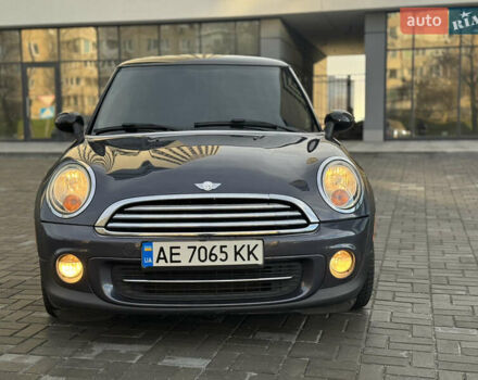 Серый Мини Купер, объемом двигателя 1.6 л и пробегом 175 тыс. км за 7500 $, фото 2 на Automoto.ua