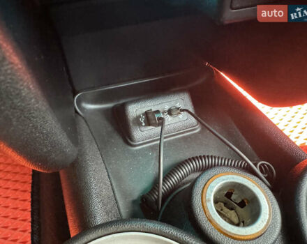 Мини Купер 2013 в Киеве на Automoto.ua Серый Мини Купер, объемом двигателя 1.6 л и пробегом 147 тыс. км за 9990 $, фото 24 на Automoto.ua