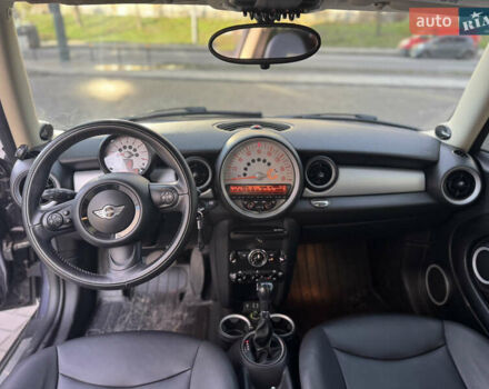 Сірий Міні Cooper, об'ємом двигуна 1.6 л та пробігом 176 тис. км за 7500 $, фото 8 на Automoto.ua