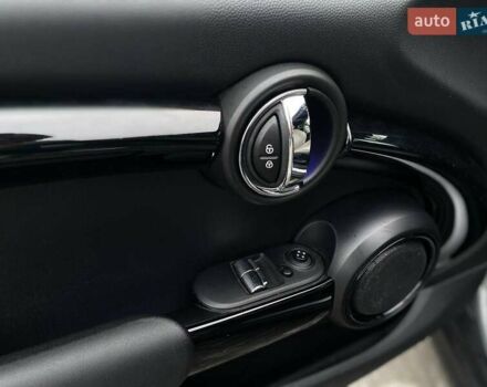 Сірий Міні Cooper, об'ємом двигуна 1.5 л та пробігом 85 тис. км за 11990 $, фото 16 на Automoto.ua
