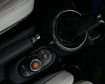 Сірий Міні Cooper, об'ємом двигуна 1.5 л та пробігом 85 тис. км за 11990 $, фото 33 на Automoto.ua