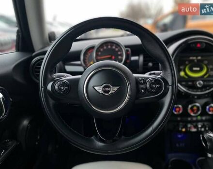 Сірий Міні Cooper, об'ємом двигуна 1.5 л та пробігом 85 тис. км за 11990 $, фото 35 на Automoto.ua