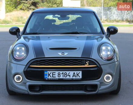 Сірий Міні Cooper, об'ємом двигуна 2 л та пробігом 130 тис. км за 16999 $, фото 6 на Automoto.ua