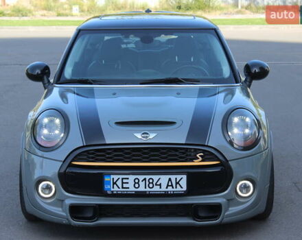 Сірий Міні Cooper, об'ємом двигуна 2 л та пробігом 130 тис. км за 16999 $, фото 5 на Automoto.ua