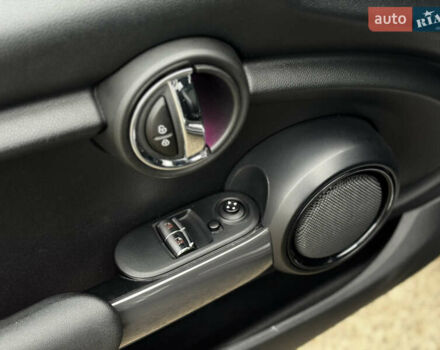 Сірий Міні Cooper, об'ємом двигуна 1.5 л та пробігом 107 тис. км за 12900 $, фото 17 на Automoto.ua