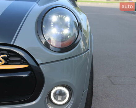 Сірий Міні Cooper, об'ємом двигуна 2 л та пробігом 130 тис. км за 16999 $, фото 17 на Automoto.ua