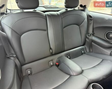 Сірий Міні Cooper, об'ємом двигуна 2 л та пробігом 98 тис. км за 11990 $, фото 10 на Automoto.ua