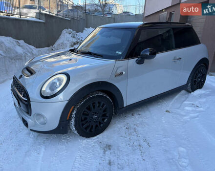 Серый Мини Купер, объемом двигателя 2 л и пробегом 115 тыс. км за 15000 $, фото 2 на Automoto.ua