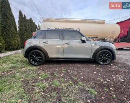 Сірий Міні Cooper, об'ємом двигуна 1.5 л та пробігом 160 тис. км за 14700 $, фото 4 на Automoto.ua
