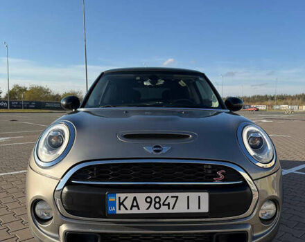 Серый Мини Купер, объемом двигателя 2 л и пробегом 58 тыс. км за 15999 $, фото 7 на Automoto.ua