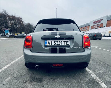 Сірий Міні Cooper, об'ємом двигуна 1.5 л та пробігом 170 тис. км за 14200 $, фото 4 на Automoto.ua