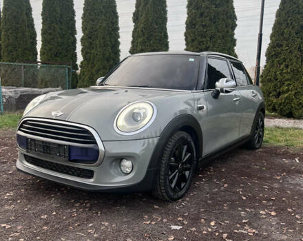 Сірий Міні Cooper, об'ємом двигуна 1.5 л та пробігом 160 тис. км за 14700 $, фото 1 на Automoto.ua