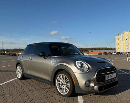 Серый Мини Купер, объемом двигателя 2 л и пробегом 58 тыс. км за 15999 $, фото 4 на Automoto.ua
