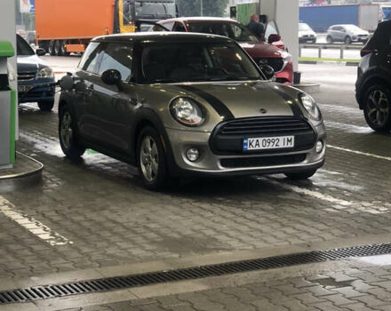 Серый Мини Купер, объемом двигателя 1.5 л и пробегом 68 тыс. км за 12000 $, фото 3 на Automoto.ua