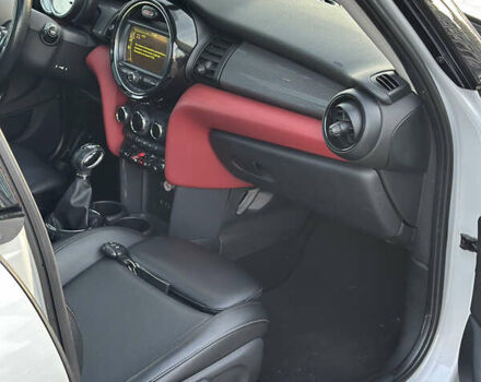 Сірий Міні Cooper, об'ємом двигуна 1.5 л та пробігом 136 тис. км за 13500 $, фото 24 на Automoto.ua