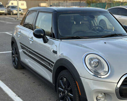 Сірий Міні Cooper, об'ємом двигуна 1.5 л та пробігом 136 тис. км за 13500 $, фото 3 на Automoto.ua