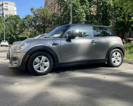 Сірий Міні Cooper, об'ємом двигуна 1.5 л та пробігом 45 тис. км за 10900 $, фото 2 на Automoto.ua