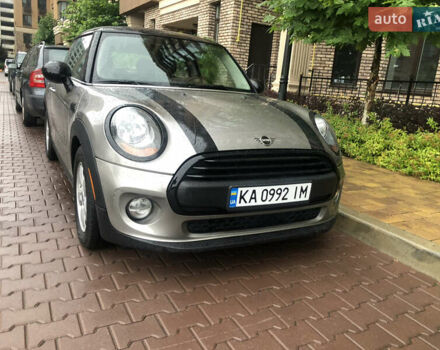 Серый Мини Купер, объемом двигателя 1.5 л и пробегом 68 тыс. км за 12000 $, фото 1 на Automoto.ua