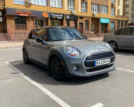 Серый Мини Купер, объемом двигателя 1.5 л и пробегом 118 тыс. км за 10500 $, фото 1 на Automoto.ua