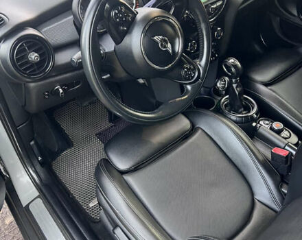 Сірий Міні Cooper, об'ємом двигуна 1.5 л та пробігом 160 тис. км за 14700 $, фото 10 на Automoto.ua