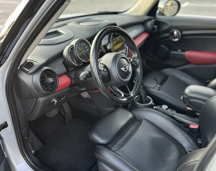 Сірий Міні Cooper, об'ємом двигуна 1.5 л та пробігом 136 тис. км за 13500 $, фото 16 на Automoto.ua