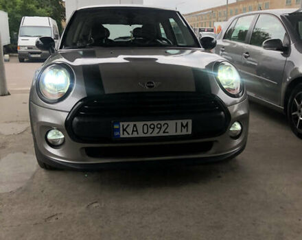 Серый Мини Купер, объемом двигателя 1.5 л и пробегом 68 тыс. км за 12000 $, фото 4 на Automoto.ua