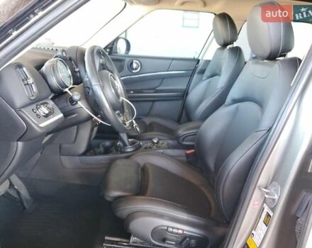 Серый Мини Купер, объемом двигателя 2 л и пробегом 129 тыс. км за 9000 $, фото 6 на Automoto.ua