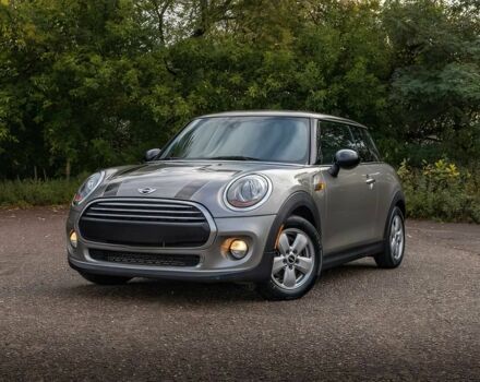Сірий Міні Cooper, об'ємом двигуна 1.5 л та пробігом 50 тис. км за 11500 $, фото 1 на Automoto.ua