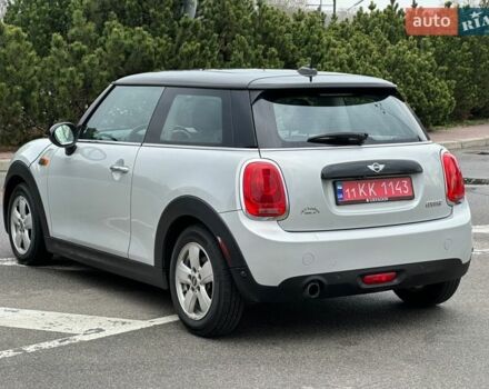 Сірий Міні Cooper, об'ємом двигуна 1.5 л та пробігом 207 тис. км за 11999 $, фото 7 на Automoto.ua