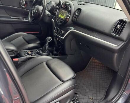 Серый Мини Купер, объемом двигателя 2 л и пробегом 99 тыс. км за 15500 $, фото 19 на Automoto.ua