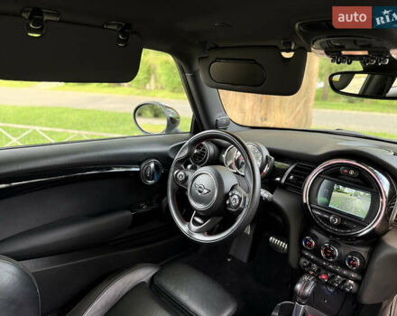 Сірий Міні Cooper, об'ємом двигуна 2 л та пробігом 84 тис. км за 18900 $, фото 16 на Automoto.ua
