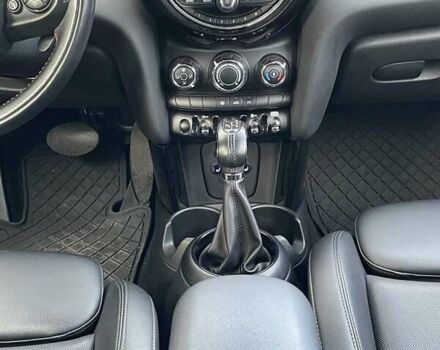 Сірий Міні Cooper, об'ємом двигуна 2 л та пробігом 61 тис. км за 23999 $, фото 30 на Automoto.ua