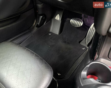 Сірий Міні Cooper, об'ємом двигуна 2 л та пробігом 84 тис. км за 18900 $, фото 17 на Automoto.ua