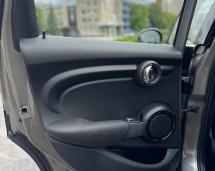 Сірий Міні Cooper, об'ємом двигуна 1.5 л та пробігом 57 тис. км за 16500 $, фото 14 на Automoto.ua