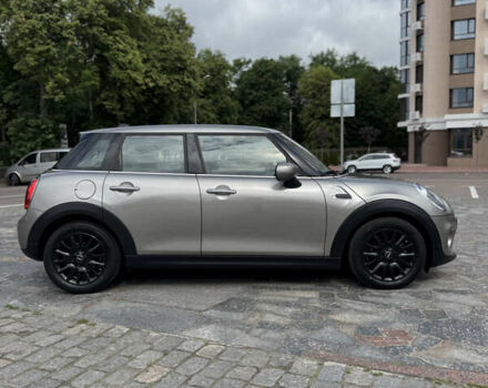 Сірий Міні Cooper, об'ємом двигуна 1.5 л та пробігом 57 тис. км за 16500 $, фото 4 на Automoto.ua