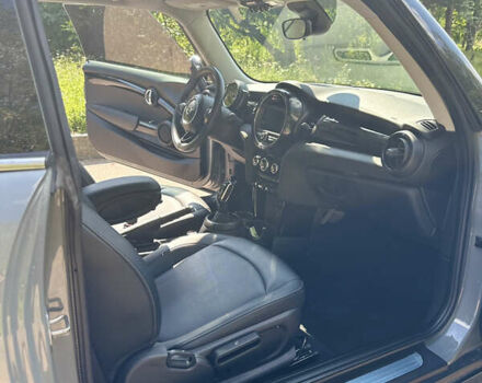Сірий Міні Cooper, об'ємом двигуна 1.5 л та пробігом 30 тис. км за 18500 $, фото 11 на Automoto.ua