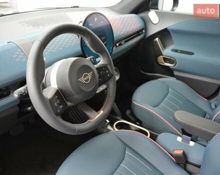 Мини Купер 2024 в Киеве на Automoto.ua Серый Мини Купер, объемом двигателя 0 л и пробегом 5 тыс. км за 37074 $, фото 4 на Automoto.ua